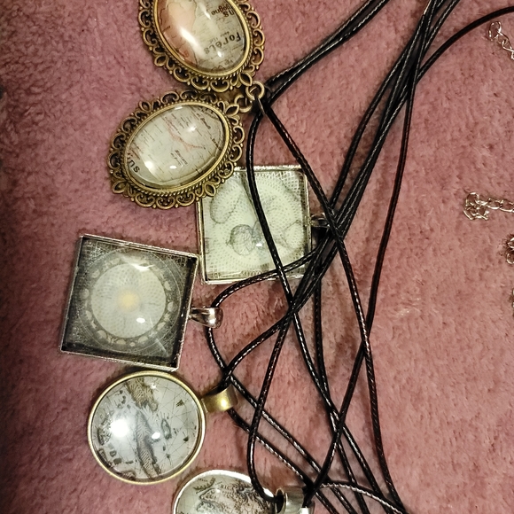 Story in a Locket - Picture 10 of 10